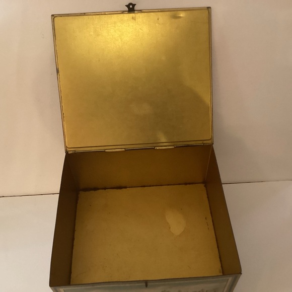 Vintage 1930’s Biscuit Tin Aeroplane View Of Manhattan Island hinged box - Picture 8 of 12